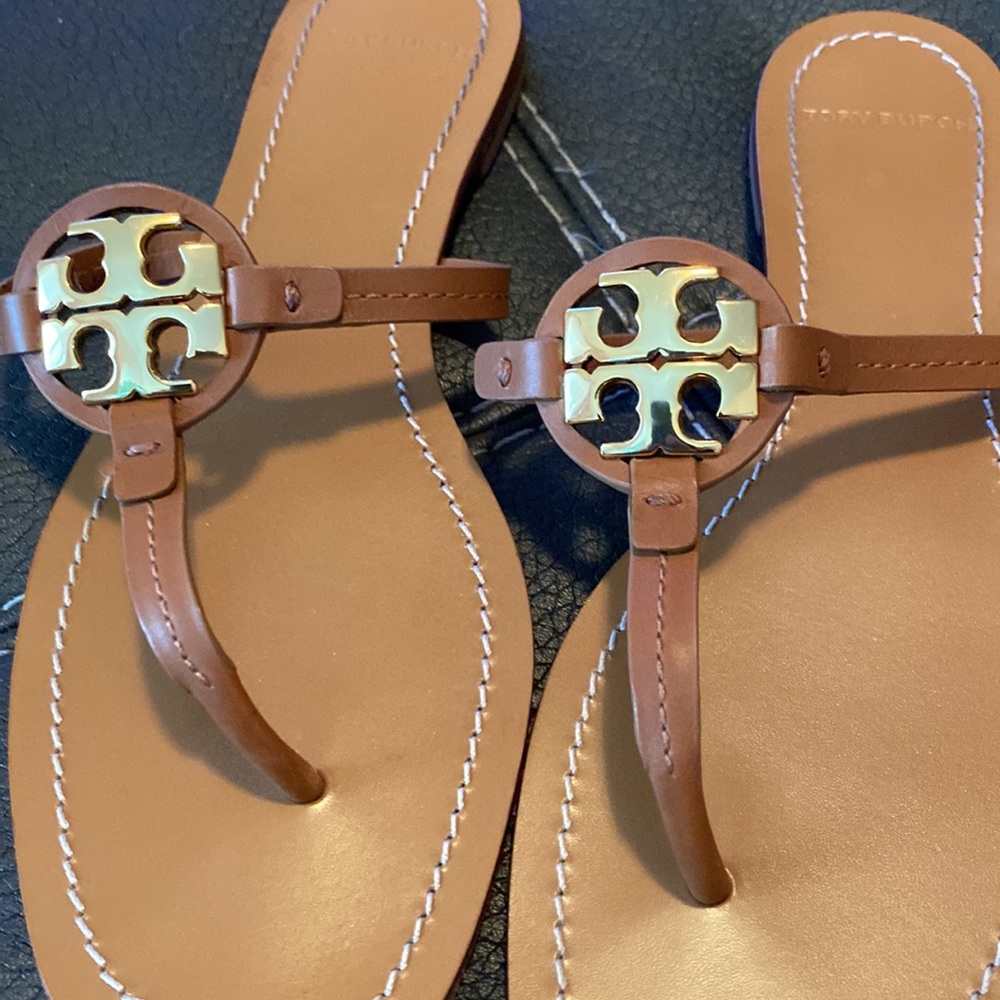 Tory Burch Excellent condition Size 7.5